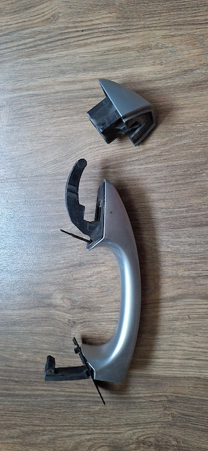 Mâner exterior ușă stânga spate Skoda Octavia 3 argintiu original cu căpăcel - imagine 2