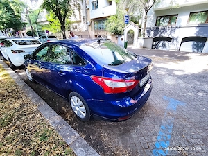 Societate Comerciala vinde Ford Focus - imagine 2