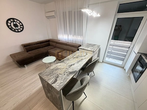 Exterior sud-Braytim. Parter cu terasa proprie; loc parcare inclus. - imagine 2