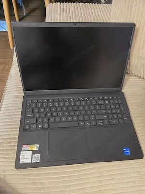 Dezmembrez laptop dell vostro 3520 fara placa de baza