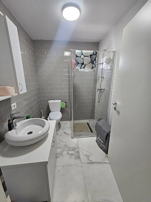 Apartament 2 camere decomandat Complex Studentesc - loc de parcare !! - imagine 4