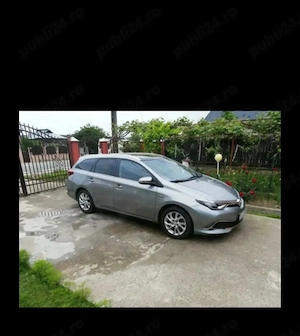 Vand Toyota Auris break hybrid - imagine 4