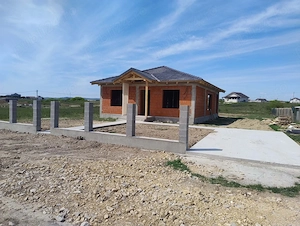 Casa 4 cam Alparea