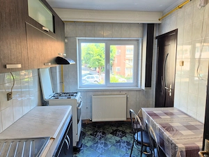Apartament 2 Camere, Etajul 1, LANGA LAHOVARI - imagine 5