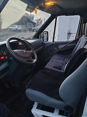 Vând Mercedes Sprinter 2,3 Diesel - imagine 6
