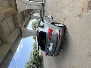 Audi Q5 2.0 Quattro - imagine 4