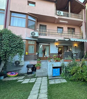 Vanzare Vila  6 camere S+P+1+M ,340mp Titan 