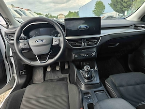 Ford Focus 2022 - imagine 13