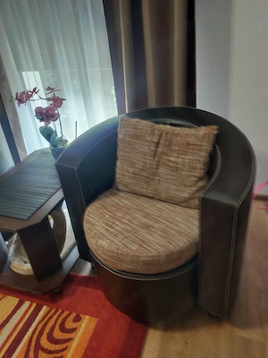 Set canapea și fotolii în stare foarte bună . Canapeaua se extinde formând un cerc la fel ca în poză