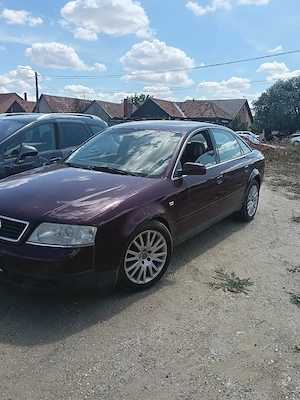 Audi A6 an 2002 motor 1.8 benzină