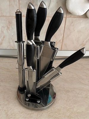 set cutite inox cu suport