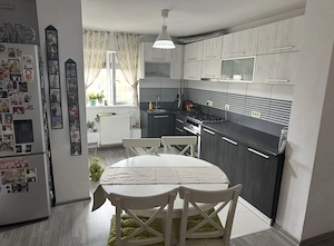 Proprietar, vând apartament cu 3 camere, in Calea Aradului 