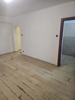 Vand Garsoniera Zona Obor - imagine 2