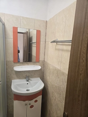 Vand Garsoniera Zona Obor - imagine 6