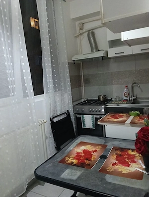 Închiriez apartament cu două camere militari residence spre 056 pe termen lun - imagine 4