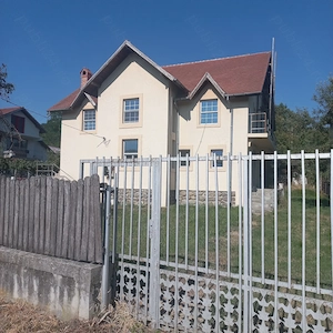 Vand casa in sat valsanesti comuna musetesti judet arges