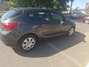 Vând Opel astra j 1.6 Benzină  - imagine 2