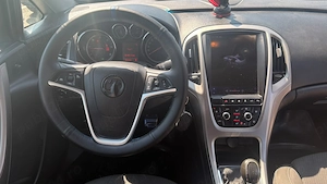 Opel Astra 2010 - imagine 4
