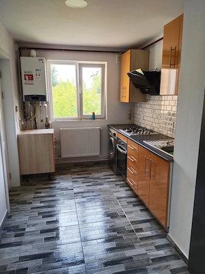 Ofer apartament spre închiriere 