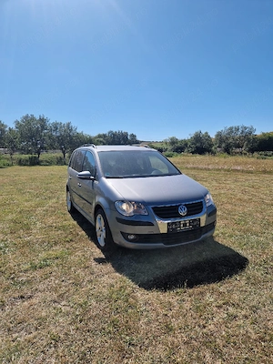Vând Volkswagen touran 2010 - imagine 4