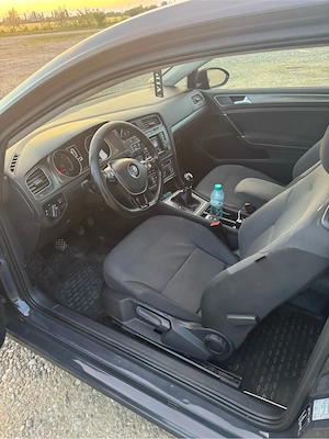 Vând Golf VII