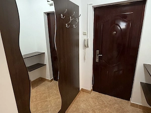 garsoniera dristor-metrou la scara blocului-modern - imagine 6