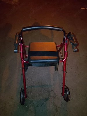 vand cadru pentru oameni cu dizabilitati