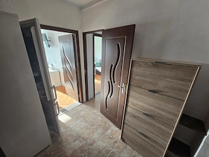 Apartament 2 camere, decomandat - Zona Sagului - imagine 9