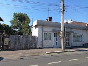 Casa de vanzare