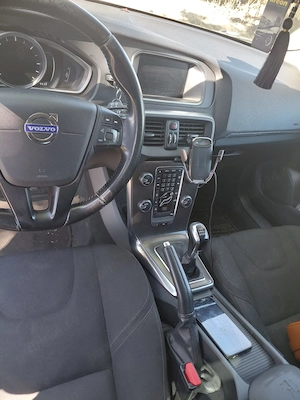 Volvo v40 D4  - imagine 9