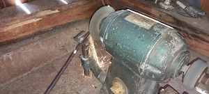 Polizor profesional de banc, monofazic, construcție grea, 22 kg, 175 mm, stare foarte bună. 