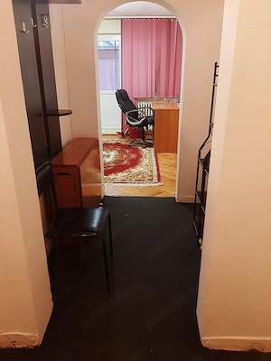 Inchiriez apartament Podu Roș - imagine 2