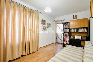 Casa + 305 mp terem curte proprie in zona rezidentiala Gavana - imagine 9