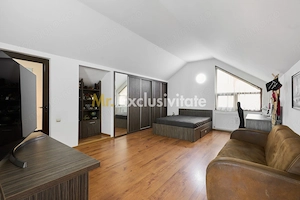 Casa + 305 mp terem curte proprie in zona rezidentiala Gavana - imagine 8