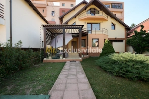 Casa + 305 mp terem curte proprie in zona rezidentiala Gavana - imagine 15