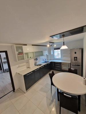 Închiriez Apartament 3 camere Proprietar