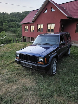  Vând Jeep Cherokee XJ Limited (1997)   2.5 L