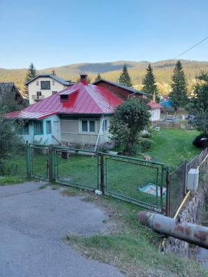 Casa de vinzare jumate veche;jumate noua
