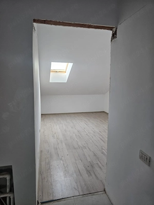 Vând apartament mansardă  - imagine 4