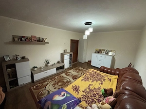 Vând apartament decomandat cu 2 camere - imagine 2
