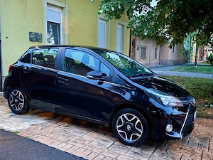 Toyota yaris 1.33vvti Automata 2015 Navigatie  - imagine 2
