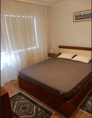Închiriez  apartament  3 camere 