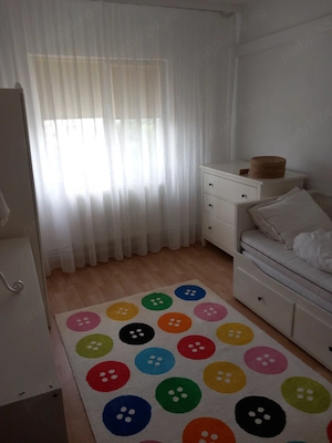 Închiriez  apartament  3 camere  - imagine 2