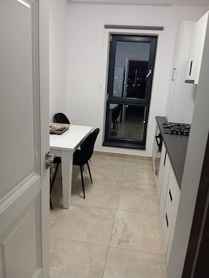 închiriez apartament cu 2 camere  - imagine 6