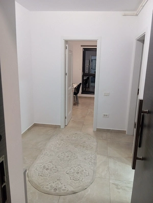 închiriez apartament cu 2 camere  - imagine 7