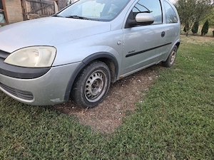 opel corsa - imagine 2