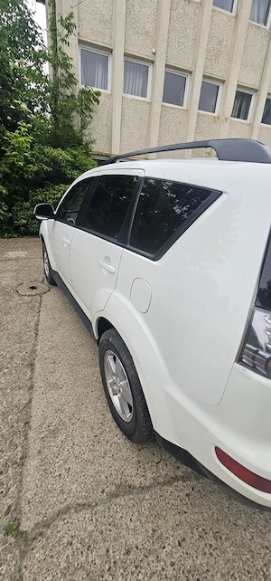 Mitsubishi Outlander  - imagine 10