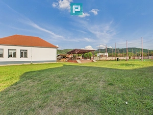 Casă în centrul localității Dezna, județul Arad - imagine 15