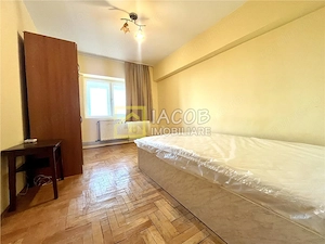De inchiriat, apartament doua camere, langa liceul Vranceanu - Parcul Catedralei