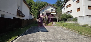 Vila in Sinaia cu parau in curte si view superb - imagine 3